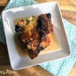 This low carb French toast casserole makes the perfect breakfast. Prep it in the evening and bake it in the morning for a simple, but delicious treat that everyone will love. You can even prepare it in a muffin pan for a super easy meal prep! #keto #glutenfree #lowcarb #thm
